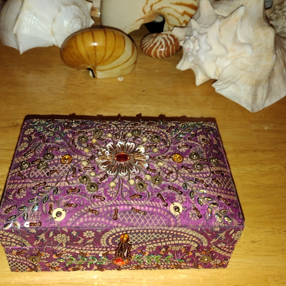 Small jewelry box